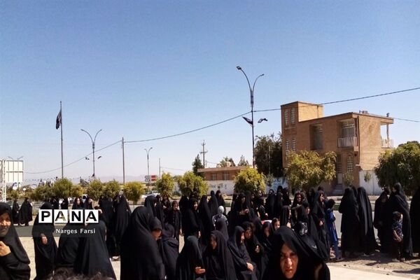 راهپیمایی اربعینی زائران سیدالشهدا(ع) در قم-3