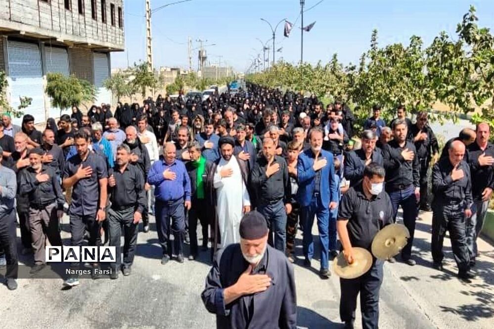راهپیمایی اربعینی زائران سیدالشهدا(ع) در قم-3