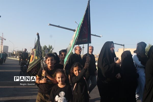 پیاده‌روی جاماندگان اربعین در قم-4