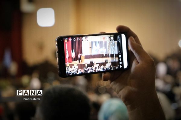 همایش ملی بزرگداشت روز شعر و ادب فارسی