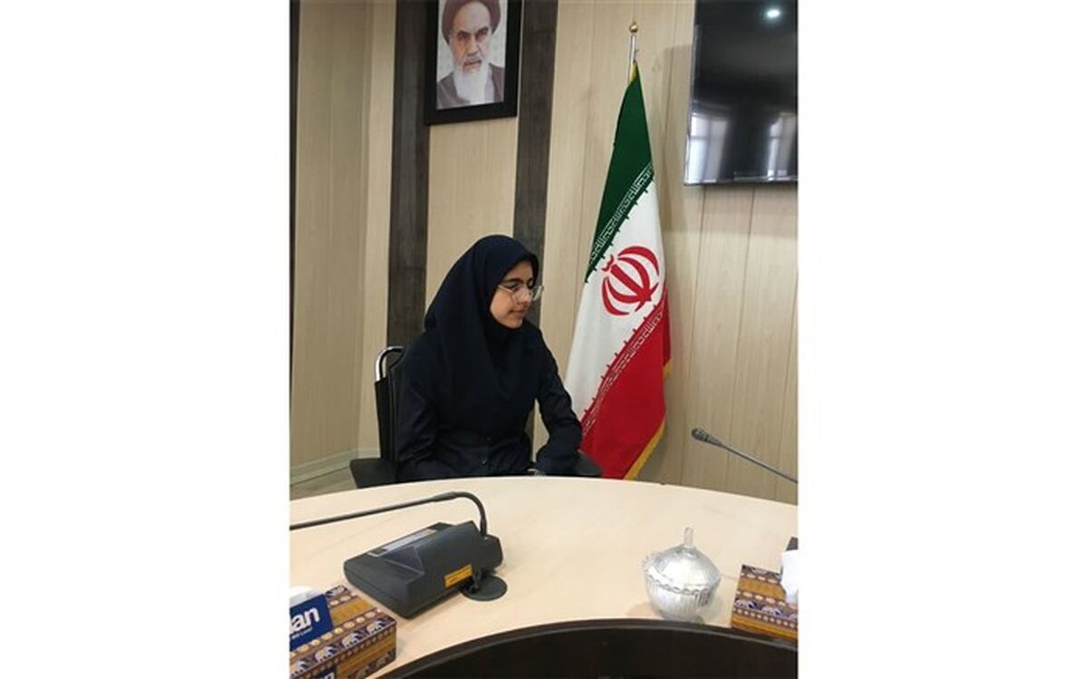 کار در آزمایشگاه، صمیمت و آشنایی با فعالیت جمعی را برای دانش‌آموزان مهیا می‌کند