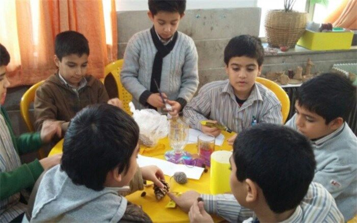 دانش‌آموزان در مدارس باید تمرین کار گروهی کنند
