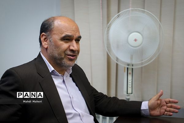 امضا تفاهم نامه همکاری سازمان دانش‌آموزی و کمیته امداد امام خمینی با موضوع «شور عاطفه‌ها»