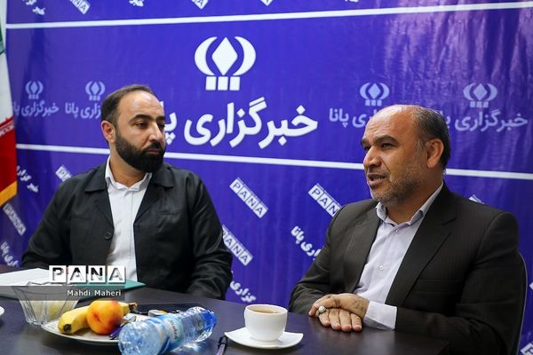 امضا تفاهم نامه همکاری سازمان دانش‌آموزی و کمیته امداد امام خمینی با موضوع «شور عاطفه‌ها»