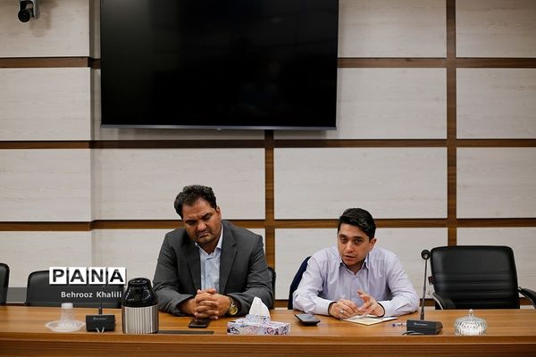 جلسه هماهنگی سازمان دانش‌آموزی و کمیته امداد برای اجرای آیین «شور عاطفه‌ها»