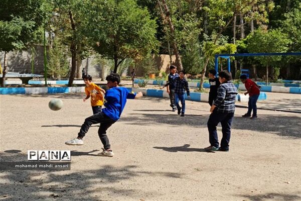 برگزاری اردوی یک‌روزه دانش‌آموزان پسر ناحیه 2 شیراز