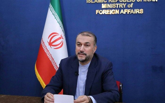 وزیر امور خارجه: آمریکا به جای ریختن اشک تمساح به تروریسم اقتصادی پایان دهد