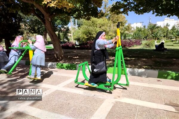 اردوی یکروزه دانش‌آموزان دختر ناحیه 2 شیراز