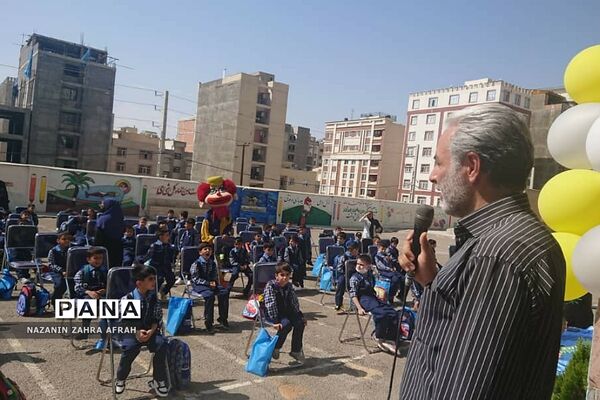 برگزاری جشن شکوفه‌ها در دبستان ایمان رودهن