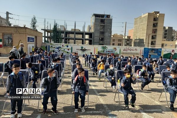 برگزاری جشن شکوفه‌ها در دبستان ایمان رودهن