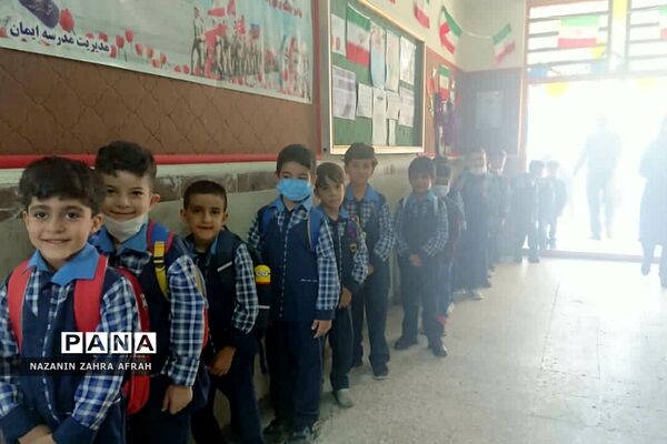 برگزاری جشن شکوفه‌ها در دبستان ایمان رودهن