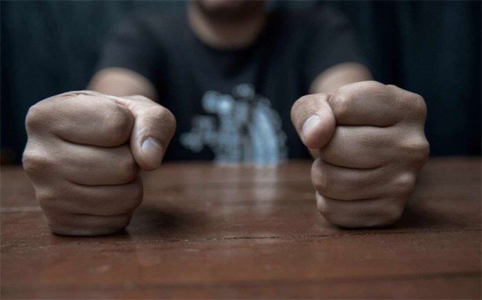 با افراد کینه‌ای چگونه رفتار کنیم؟