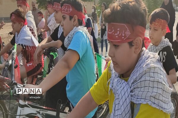 همایش دوچرخه‌سواری دانش‌آموزی به‌مناسبت هفته دفاع مقدس در منطقه کهریزک