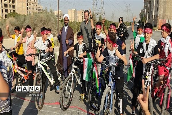 همایش دوچرخه‌سواری دانش‌آموزی به‌مناسبت هفته دفاع مقدس در منطقه کهریزک
