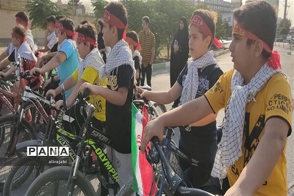 همایش دوچرخه‌سواری دانش‌آموزی به‌مناسبت هفته دفاع مقدس در منطقه کهریزک