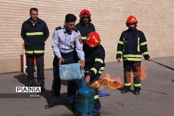بیست و چهارمین مانور زلزله و ایمنی مدارس در شهرضا