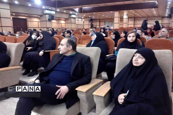 مراسم تجلیل از دانش‌آموزان برگزیده  مسابقات فرهنگی و هنری در سال تحصیلی 1401-1400