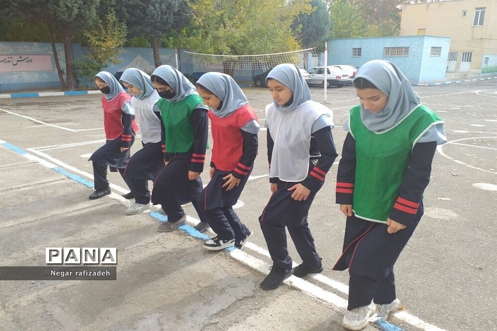 اجرای طرح ورزشی  پاک در آموزشگاه ۱۳ آبان ملارد