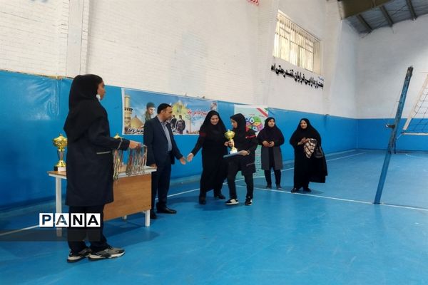 چهلمین دوره مسابقات ورزشی درون‌مدرسه‌ای در شهرستان قرچک