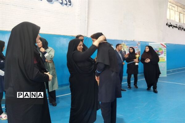 چهلمین دوره مسابقات ورزشی درون‌مدرسه‌ای در شهرستان قرچک
