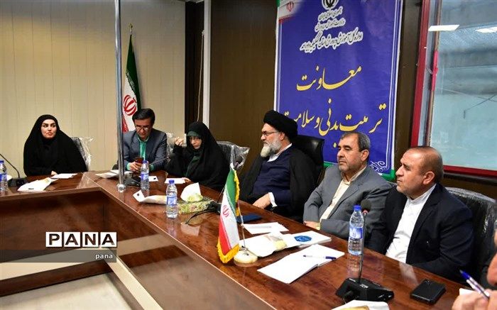 جشنواره‌ها و مسابقات دانش‌آموزی در مدارس جدی گرفته شود