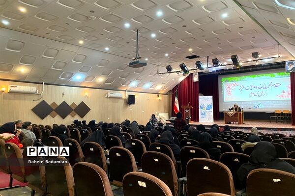 جلسه توجیهی دومین جشنواره ملی تئاتر درسی در کانون سمیه شهرری