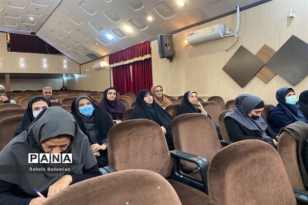 جلسه توجیهی دومین جشنواره ملی تئاتر درسی در کانون سمیه شهرری