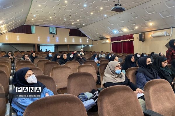 جلسه توجیهی دومین جشنواره ملی تئاتر درسی در کانون سمیه شهرری