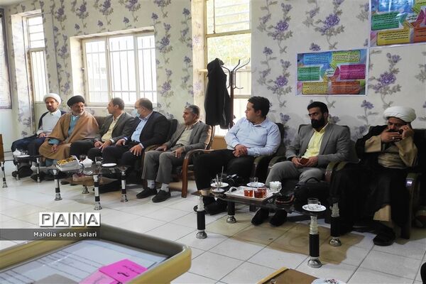 اجرای طرح «نماز نور چشم» در دبستان پاسداران ناحیه ۱ یزد