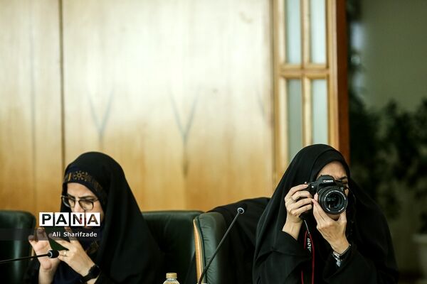نشست خبری معاون حقوقی رئیس‌جمهوری