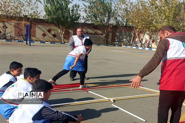 آمادگی آموزشگاه انصارالمهدی شهرستان قرچک برای برگزاری بیست و چهارمین مانور سراسری زلزله و ایمنی