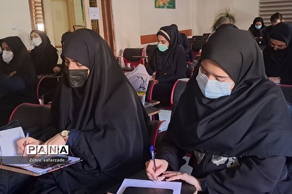 برگزاری کارگاه تجارب برتر تربیتی در حوزه کیفیت‌بخشی فعالیت‌های پرورشی در رودهن