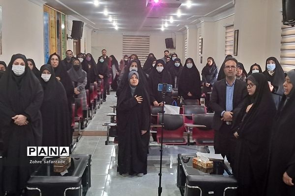 برگزاری کارگاه تجارب برتر تربیتی در حوزه کیفیت‌بخشی فعالیت‌های پرورشی در رودهن