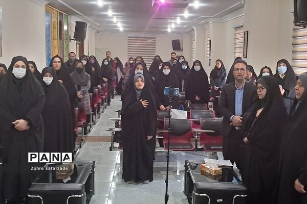 برگزاری کارگاه تجارب برتر تربیتی در حوزه کیفیت‌بخشی فعالیت‌های پرورشی در رودهن