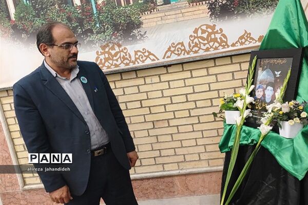 تجلیل از پسران نخبه آموزش و پرورش ناحیه 3 شیراز