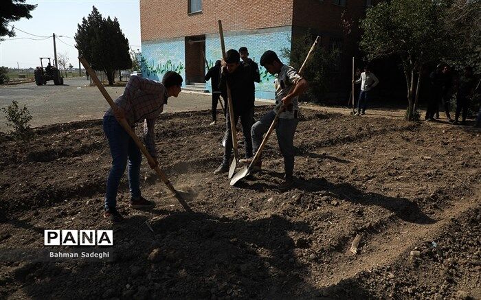 مدرک‌گرایی مانع شکوفایی استعدادهای منابع انسانی در فرآیند آموزش و پرورش است