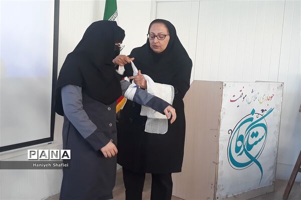آموزش مانور زلزله در دبیرستان ستارگان ناحیه یک شیراز