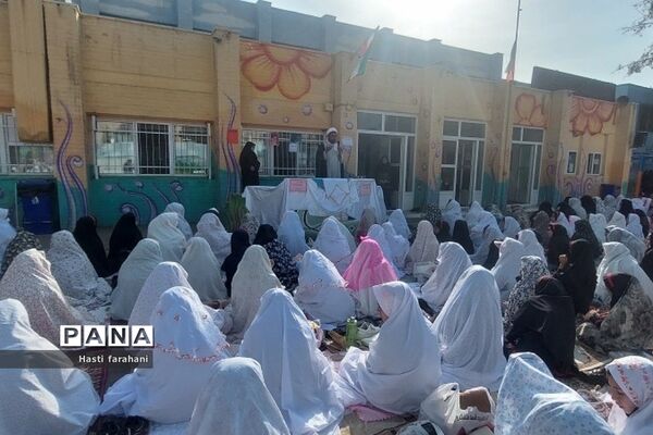 برگزاری نماز جماعت در مدارس شهرستان قرچک