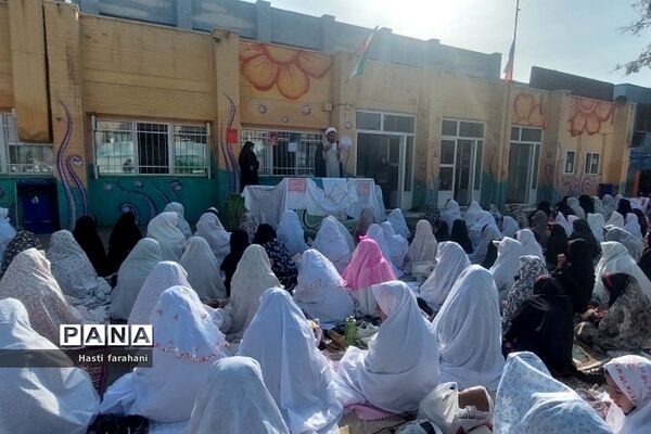 برگزاری نماز جماعت در مدارس شهرستان قرچک