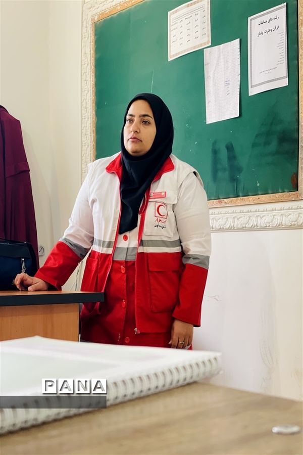 بیست و چهارمین مانور سراسری زلزله و ایمنی در دبیرستان شاهد رضوان ناحیه یک اهواز