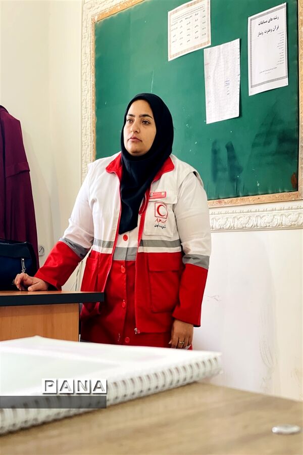 بیست و چهارمین مانور سراسری زلزله و ایمنی در دبیرستان شاهد رضوان ناحیه یک اهواز