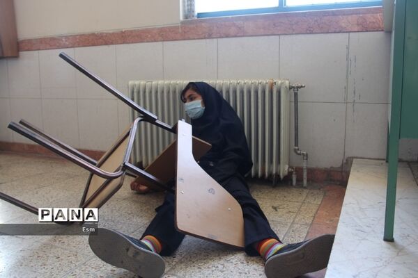 برگزاری بیست و چهارمین مانورسراسری زلزله در مدارس شهرکرد