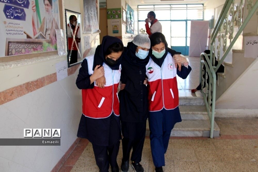 برگزاری بیست و چهارمین مانورسراسری زلزله در مدارس شهرکرد