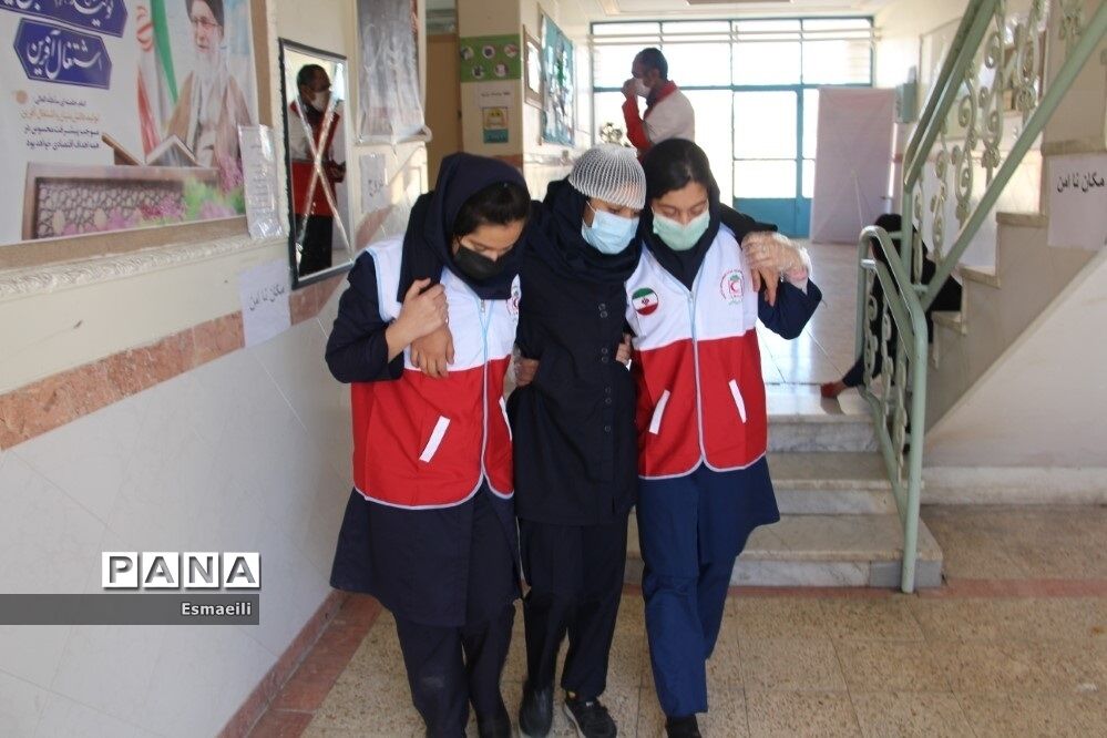برگزاری بیست و چهارمین مانورسراسری زلزله در مدارس شهرکرد