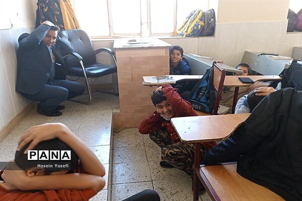 بیست و چهارمین مانور سراسری زلزله و ایمنی در دبیرستان شهید باقری، کاشمر