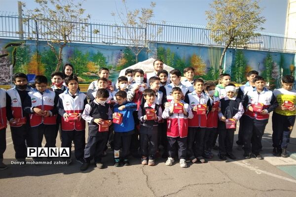 بیست و چهارمین دوره مانور زلزله و ایمنی در مدارس منطقه ۲ شهر تهران