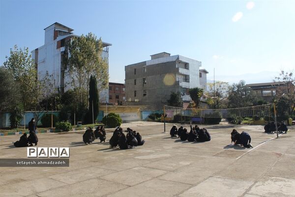 بیست و چهارمین مانور سراسری زلزله در دبیرستان شاهد گلوگاه