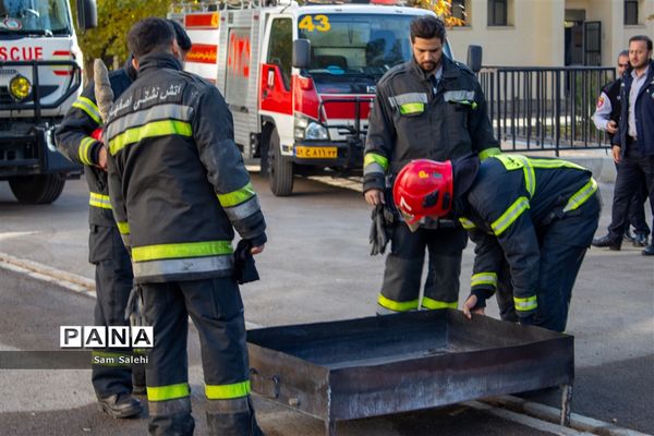 بیست و چهارمین مانور سراسری زلزله و ایمنی مدارس در اصفهان - 1