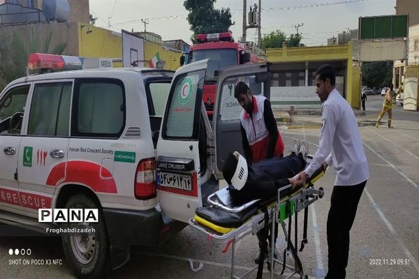 بیست و چهارمین مانور سراسری زلزله در دبیرستان دخترانه عفاف