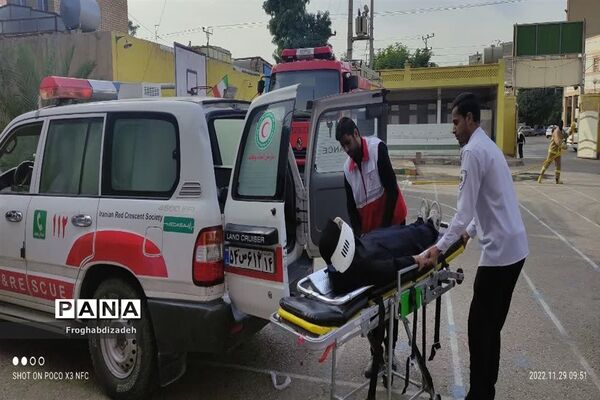 بیست و چهارمین مانور سراسری زلزله در دبیرستان دخترانه عفاف